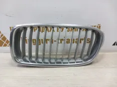 Решетка радиатора BMW 3 2011-2016 7295435 F30 ДО РЕСТАЙЛИНГ, левая