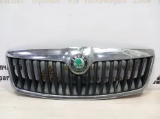 Решетка радиатора Skoda Octavia 2008-2013 1Z0853651C A5