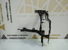 Кронштейн фары BMW X5 2019-2023 51647421710 G05, правый