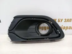 Решетка противотуманной фары Renault Logan 2014-2018 263363542R 2 L8 ДО РЕСТАЙЛИНГ, левая