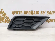 Решетка бампера Volkswagen Tiguan 2016-2020 5NA853666A 2 AD1 ДО РЕСТАЙЛИНГ, передняя правая