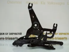 Петля капота BMW X5 2013-2018 41007381782 F15, правая