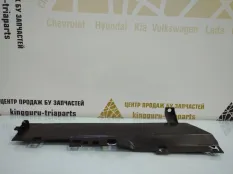 Дефлектор радиатора BMW X5 2013-2018 51747343798 F15, левый