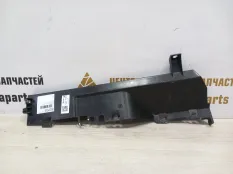 Дефлектор радиатора BMW X5 2013-2018 51648055208 F15 M-PACK, левый