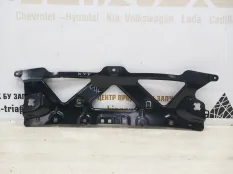 Кронштейн передней панели BMW 7 2015-2018 51647409748 G11 ДО РЕСТАЙЛИНГ