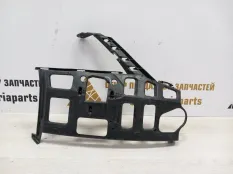 Кронштейн бампера Skoda Octavia 2017-2020 5E0807056F A7 5E3 РЕСТАЙЛИНГ, передний правый