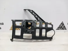 Кронштейн бампера Skoda Octavia 2017-2020 5E0807056F A7 5E3 РЕСТАЙЛИНГ, передний правый