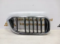 Решетка радиатора BMW 5 2017-2019 7383520 G30 ДО РЕСТАЙЛИНГ, правая