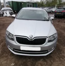 Автомобиль в разборе Skoda Octavia 2014 111 A7 5E3 ДО РЕСТАЙЛИНГ CHPA 1.4