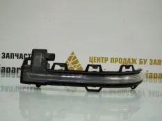 Повторитель поворота в зеркало BMW X5 2019-2023 63137441439 G05, левый