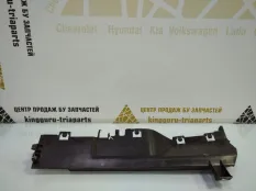 Дефлектор радиатора BMW X5 2013-2018 C13851102 F15 M-PACK, правый