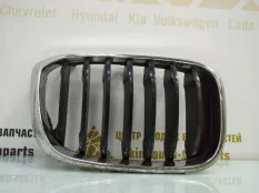 Решетка радиатора BMW X3 2017-2021 8469960 G01 ДО РЕСТАЙЛИНГ, правая
