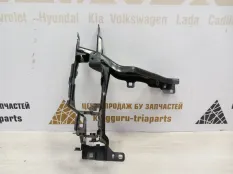 Кронштейн фары BMW X5 2019-2023 51647421710 G05, правый