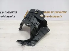 Кронштейн крыла BMW X5 2013-2018 51647294543 F15, передний левый