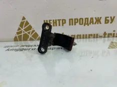 Петля крышки багажника Skoda Fabia 2013 5J0827302 2 5J2 РЕСТАЙЛИНГ (CBZD) CBZDD04150