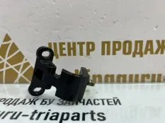 Петля крышки багажника Skoda Fabia 2013 5J0827302 2 5J2 РЕСТАЙЛИНГ (CBZD) CBZDD04150