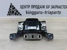 Подушка двигателя Skoda Octavia 2014 5Q0199555R A7 5E3 ДО РЕСТАЙЛИНГ CHPA 1.4, левая
