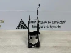 Кронштейн фары BMW 6 2011-2016 51647211519 F12, левый