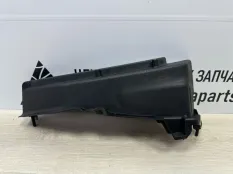 Кронштейн полки багажника Skoda Octavia 2014 5E5867762 A7 5E3 ДО РЕСТАЙЛИНГ CHPA 1.4, правый