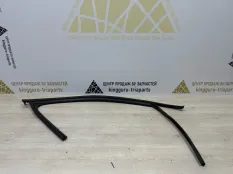 Уплотнитель стекла двери Skoda Superb 2015-2019 3V0837432 3 3V3 ДО РЕСТАЙЛИНГ, передний правый