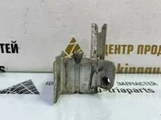 Крепление радиатора BMW 4 2013-2017 51647245795 F32 ДО РЕСТАЙЛИНГ