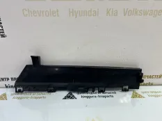 Дефлектор радиатора BMW X5 2013-2018 C18492102 F15, правый