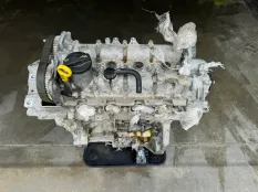 Двигатель Skoda Octavia 2014 04E103023AL A7 5E3 ДО РЕСТАЙЛИНГ CHPA 1.4