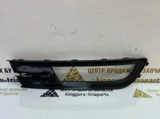 Решетка противотуманной фары Volkswagen Passat 2014-2020 3G08546629B9 B8 3G1 ДО РЕСТАЙЛИНГ, передняя правая