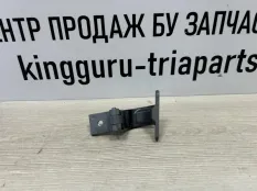 Петля крышки багажника Skoda Rapid 2017-2020 5E0827301A 1 NH3 РЕСТАЙЛИНГ