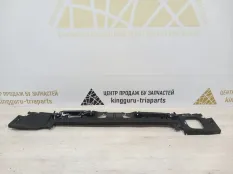 Дефлектор радиатора верхний BMW 6 2017-2020 51747415640 G32