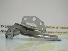 Петля капота Volkswagen Passat CC 2008-2012 3C8823302A 1 358 ДО РЕСТАЙЛИНГ, правая