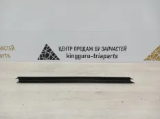Уплотнитель стекла двери BMW 3 2014 51337258300 F30 ДО РЕСТАЙЛИНГ N47T 2.0 ДИЗЕЛЬ, передний правый
