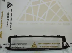 Дефлектор радиатора нижний BMW 3 2017 51747255414 F30 РЕСТАЙЛИНГ B47D20A 2.0 ДИЗЕЛЬ