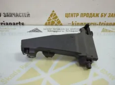 Кронштейн жалюзей воздуховода BMW 5 2017-2019 1126422XX G30 ДО РЕСТАЙЛИНГ, правый