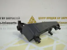 Кронштейн жалюзей воздуховода BMW 5 2017-2019 1126420XX G30 ДО РЕСТАЙЛИНГ, левый