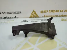 Кронштейн жалюзей воздуховода BMW 6 2017-2020 1133230XX G32, правый