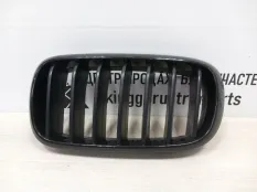 Решетка радиатора BMW X5 2013-2018 7316075 F15, левая