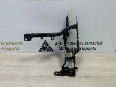 Кронштейн фары BMW X5 2019-2023 51647421710 G05, правый