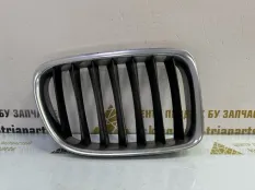 Решетка радиатора BMW X1 2012-2015 51112993306 E84 РЕСТАЙЛИНГ, правая
