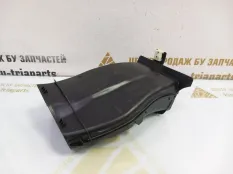 Воздуховод охлаждения тормозов BMW XM 2022-2024 9451688 G09, правый