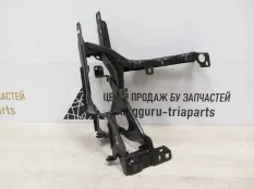 Кронштейн фары BMW X5 2019-2023 51647421709 G05, левый