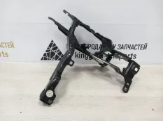 Кронштейн фары BMW X5 2019-2023 51647421710 G05, правый