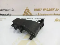 Кронштейн жалюзей воздуховода BMW 5 2017-2019 1149052 G30 ДО РЕСТАЙЛИНГ, правый