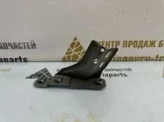 Кронштейн крыла Volkswagen Polo 2015-2020 6R0821142 5 612 РЕСТАЙЛИНГ, передний правый