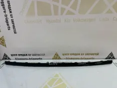Молдинг решетки радиатора Volkswagen Touareg 2018-2022 760853765 3 CR7