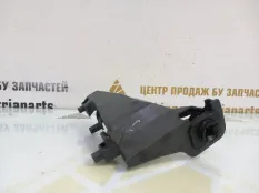 Кронштейн жалюзей воздуховода BMW 5 2017-2019 1126422 G30 ДО РЕСТАЙЛИНГ