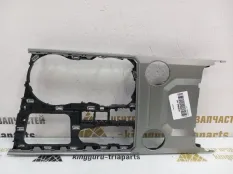 Накладка центральной консоли Volkswagen Touareg 2018-2022 761864089ZX7 3 CR7