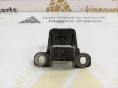 Петля крышки багажника Renault Duster 2020-2022 844009697R 2 HJD