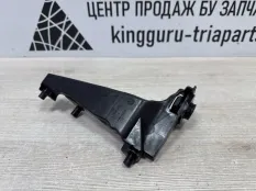 Кронштейн жалюзей воздуховода BMW 6 2017-2020 1133230 G32, правый