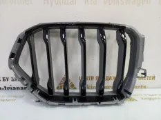Решетка радиатора BMW X6 2019-2022 51138745303 G06, правая